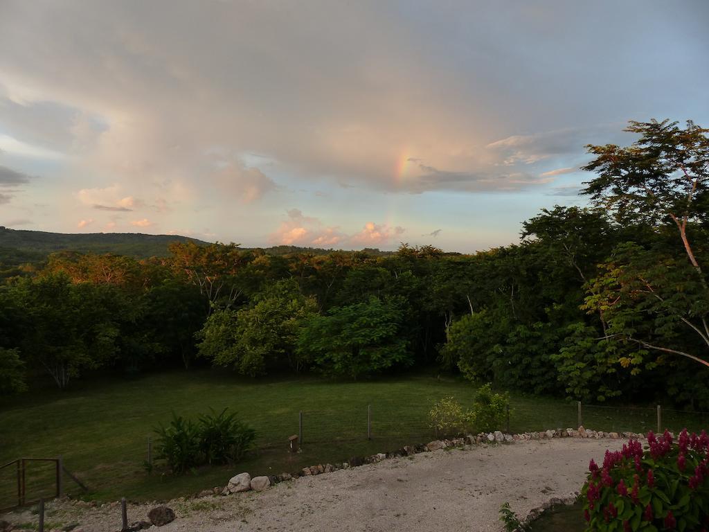 Vanilla Hills Resort Сан-Игнасио Экстерьер фото